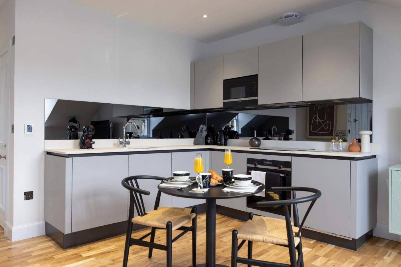 Dragon Suites Luxury Serviced Apartments At Alva Street 에든버러 외부 사진