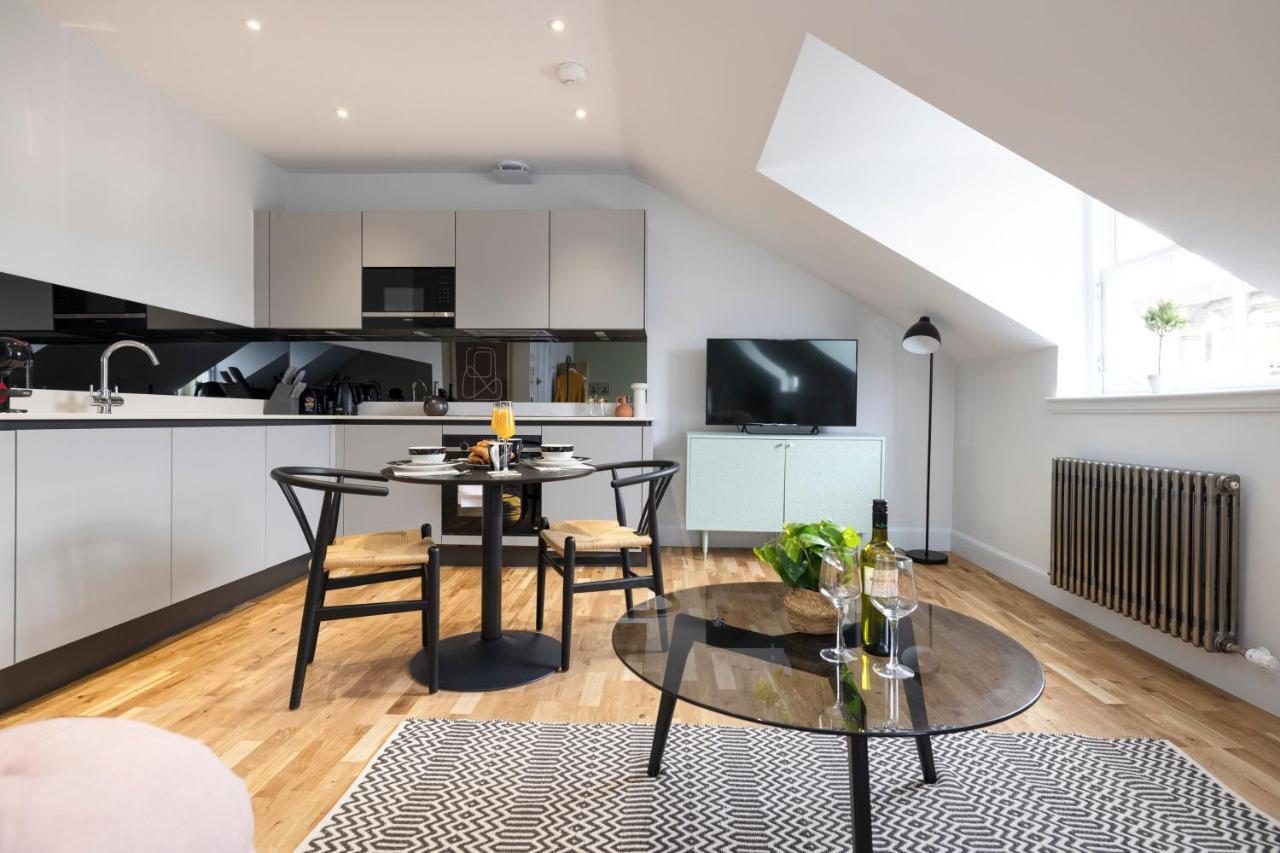 Dragon Suites Luxury Serviced Apartments At Alva Street 에든버러 외부 사진