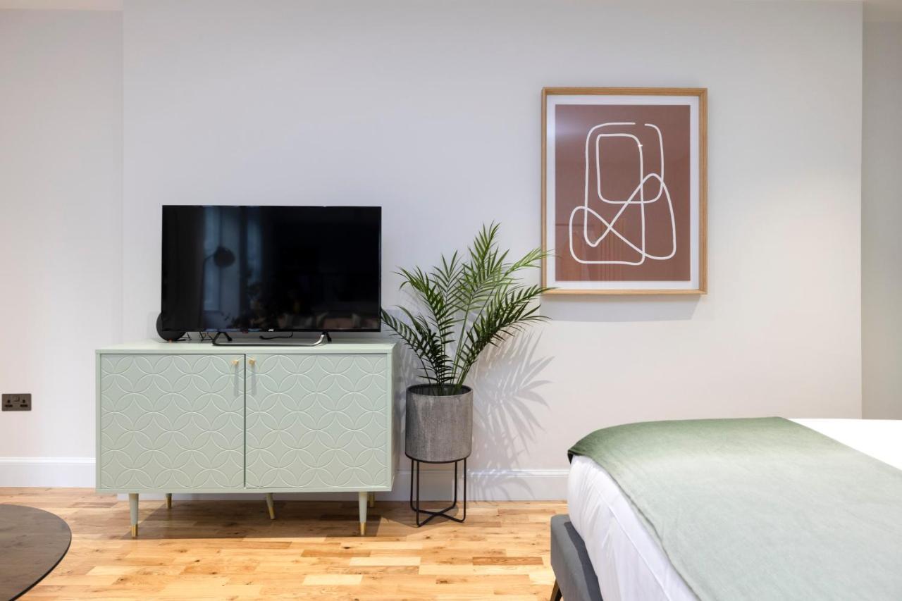 Dragon Suites Luxury Serviced Apartments At Alva Street 에든버러 외부 사진