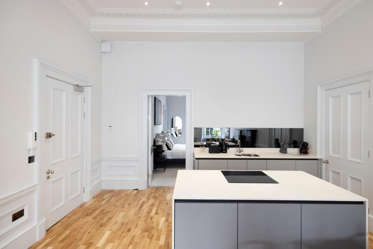 Dragon Suites Luxury Serviced Apartments At Alva Street 에든버러 외부 사진