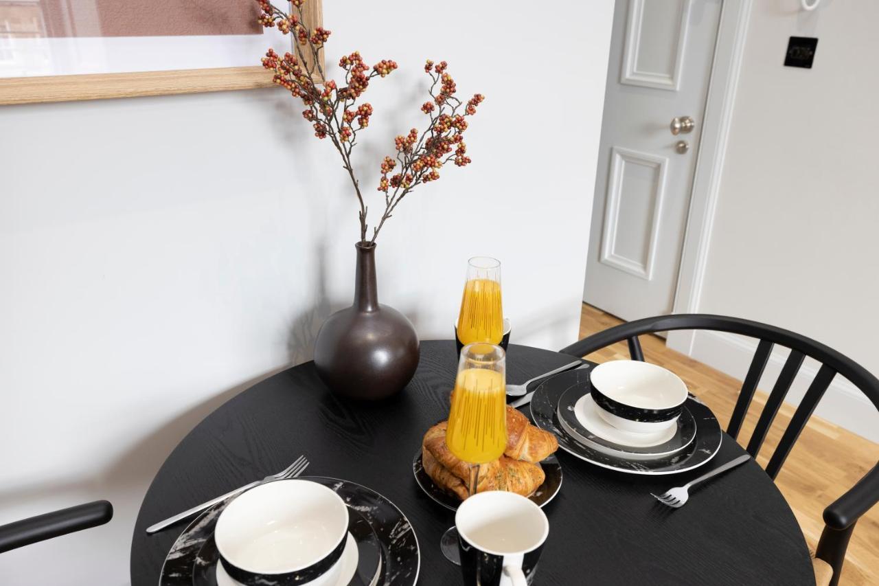 Dragon Suites Luxury Serviced Apartments At Alva Street 에든버러 외부 사진