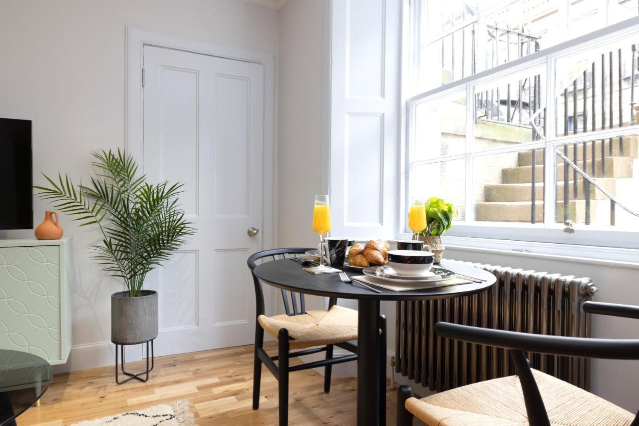 Dragon Suites Luxury Serviced Apartments At Alva Street 에든버러 외부 사진